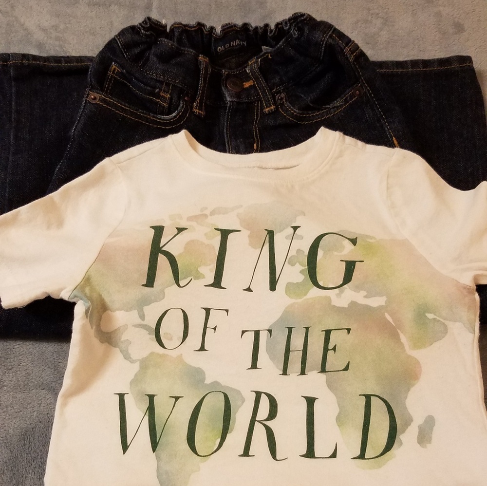 Old Navy Graphic Crew Neck Tee